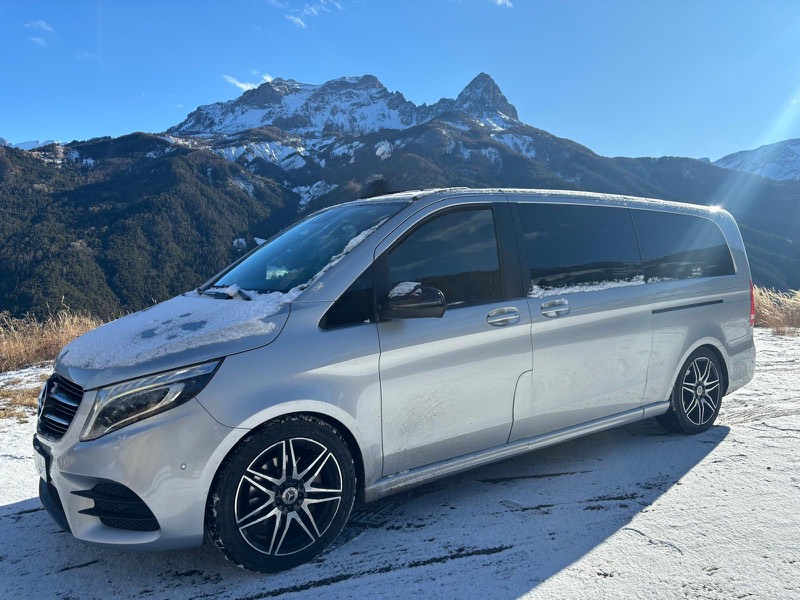 Mercedes Classe V Taxi Julien en montagne, neige et sommets